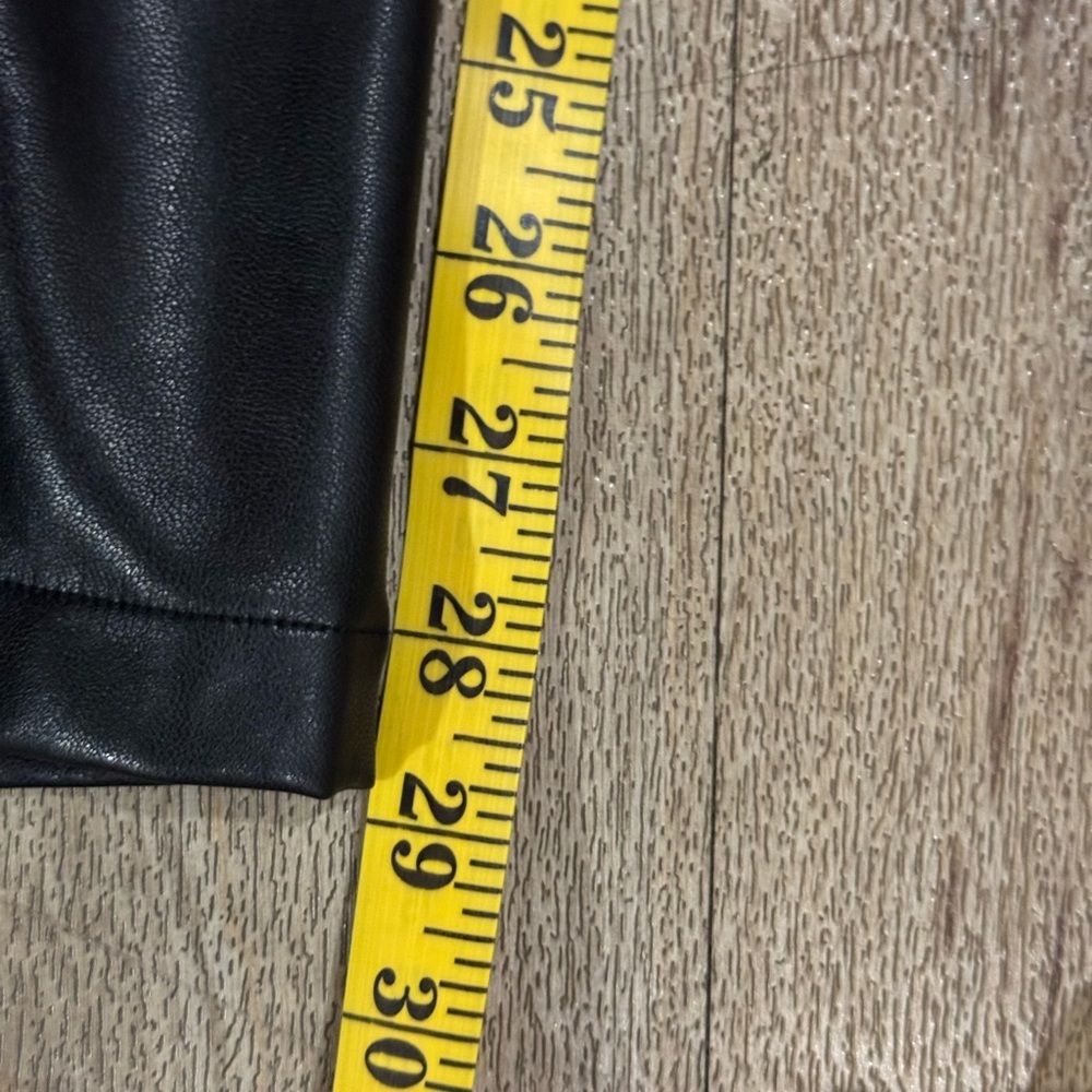 Abercrombie & Fitch Curve Love The 90s Straight Black Vegan Leather Pants Size 4 - Picture 4 of 5
